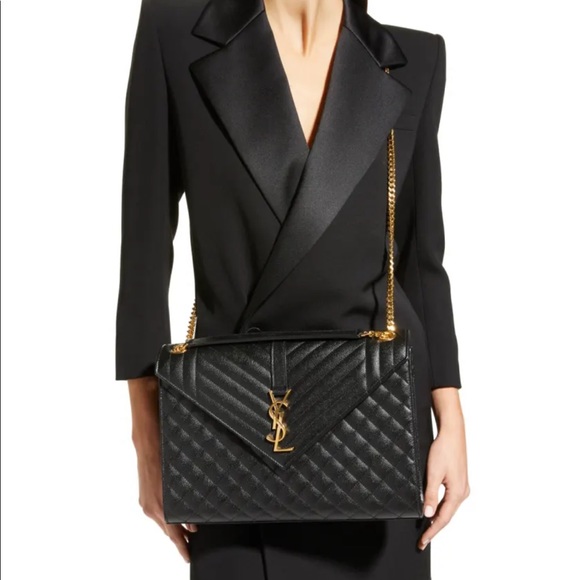 YSL Large Envelope Bag in Noir - Picture 11 of 12